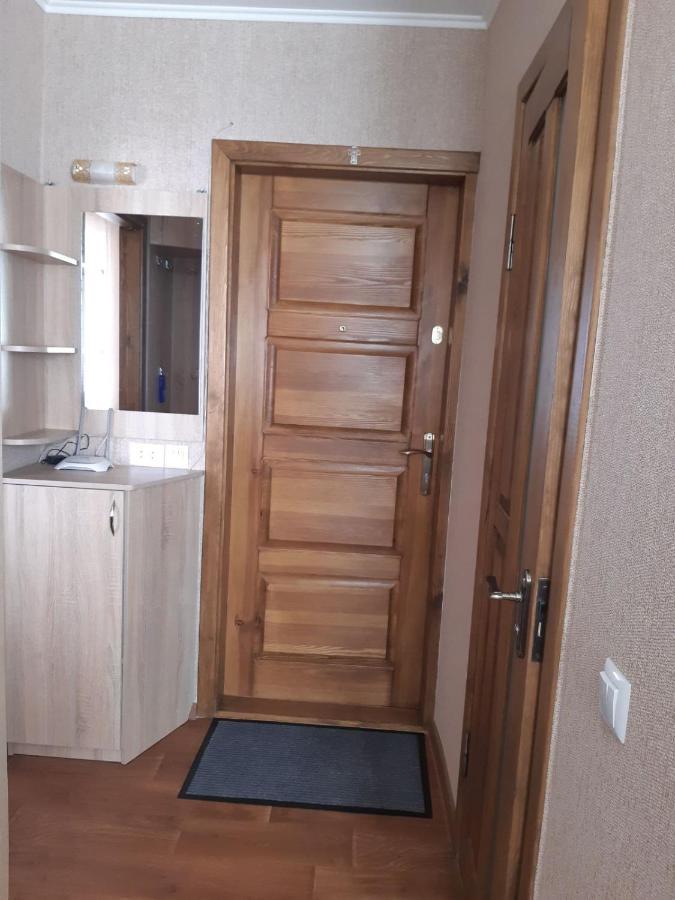 Apartamento Однокімнатна Shepetivka Exterior foto
